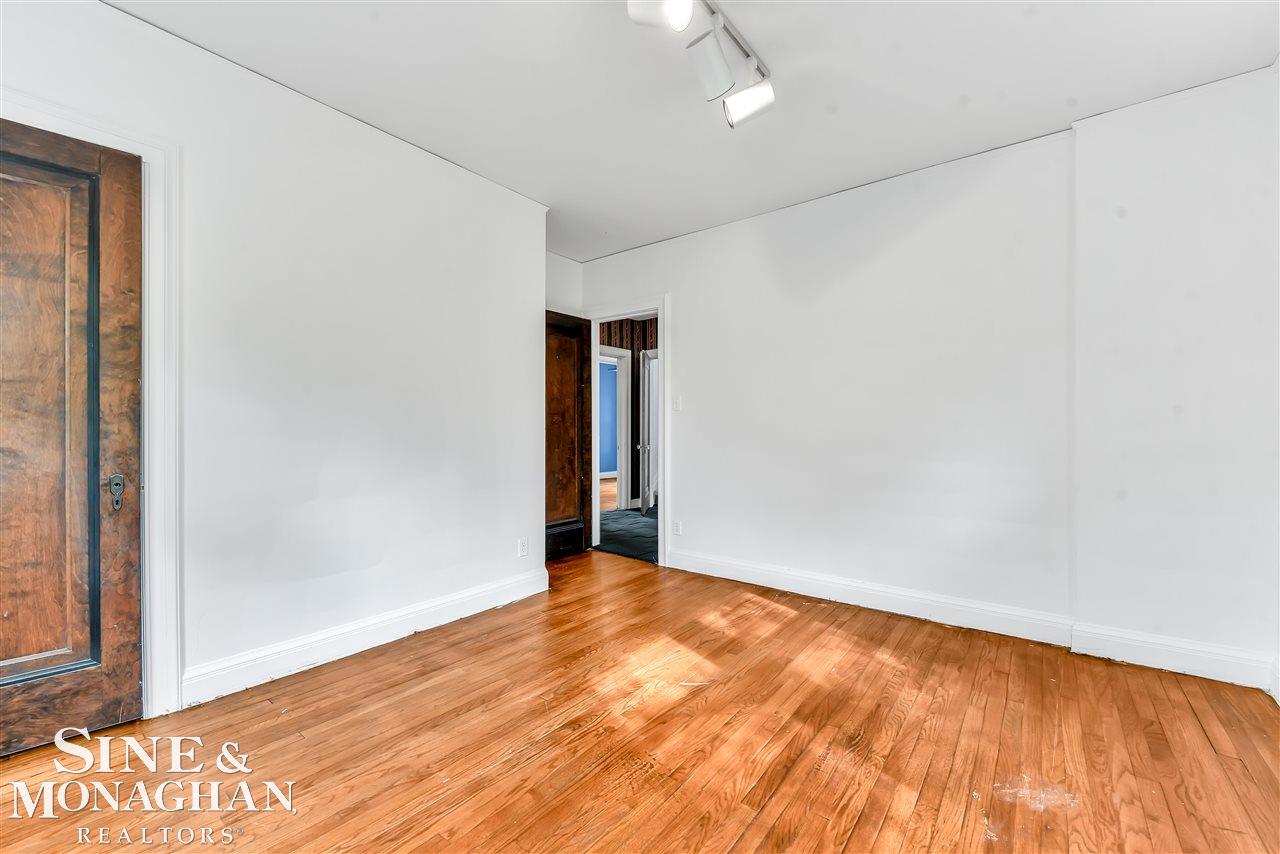 1021 Nottingham Road Grosse Pointe, MI 48230 - Photo 17 of 39 50080354-16.JPG
