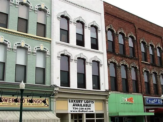 $1,700 | 208 West Michigan Avenue, Unit 3J, Ypsilanti, MI 48197