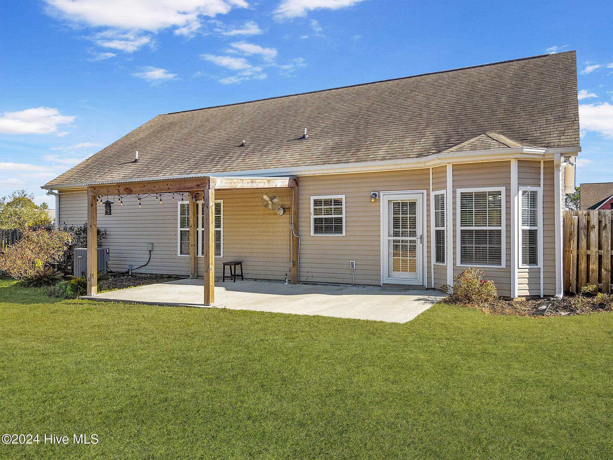 251 Inverness Drive Hubert, NC 28539 - Photo 32 of 39 251 Inverness Drive