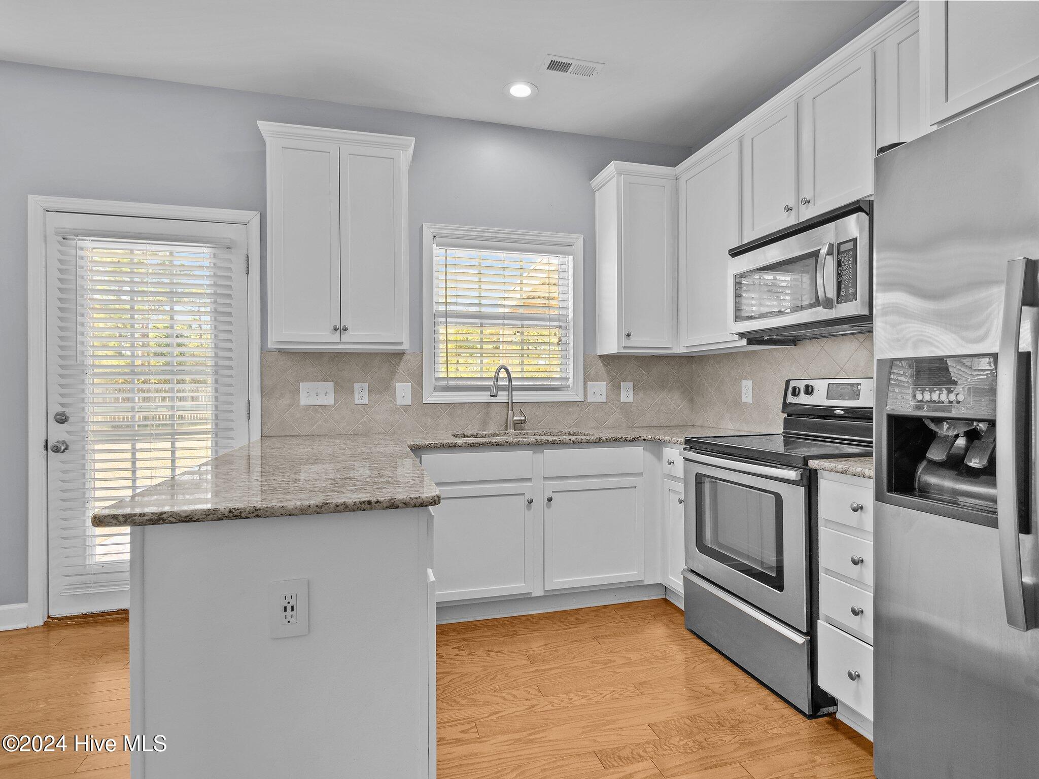 251 Inverness Drive Hubert, NC 28539 - Photo 10 of 39 251 Inverness Drive