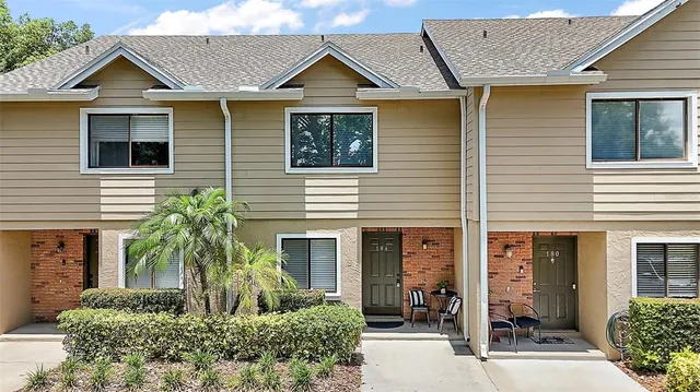 $329,000 | 184 Sandlewood Trail, Unit 2, Winter Park, FL 32789