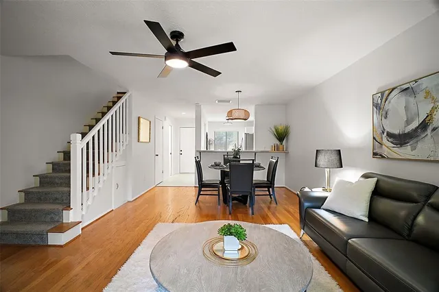 $329,000 | 184 Sandlewood Trail, Unit 2, Winter Park, FL 32789