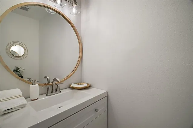 $329,000 | 184 Sandlewood Trail, Unit 2, Winter Park, FL 32789