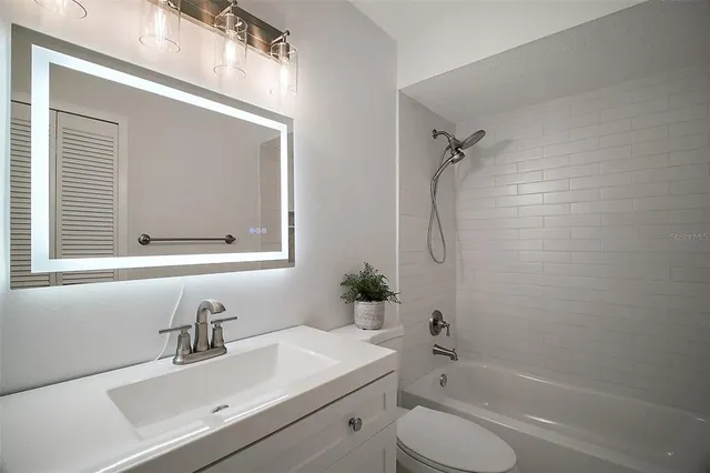 $329,000 | 184 Sandlewood Trail, Unit 2, Winter Park, FL 32789