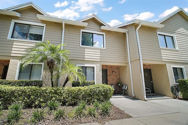 $329,000 | 184 Sandlewood Trail, Unit 2, Winter Park, FL 32789