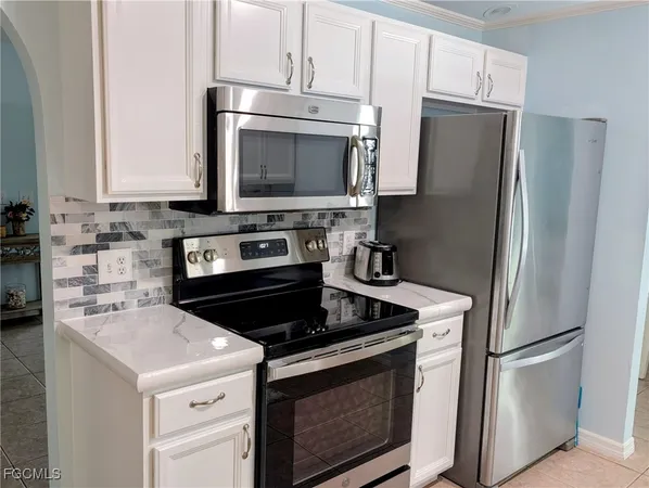 $5,000 | 2535 Southwest 28th Place, Cape Coral, FL 33914