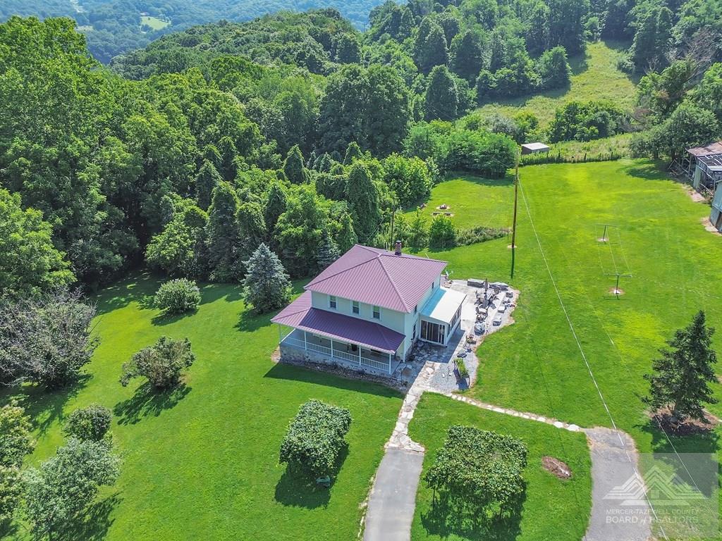 250 Robertson Mountain Road Narrows, VA 24124 - Photo 3 of 40 Gallery Image 3