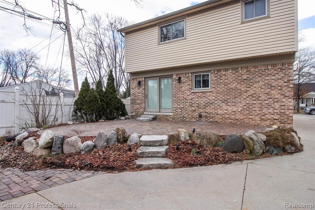 3129 Harvard Road Royal Oak, MI 48073 - Photo 39 of 52