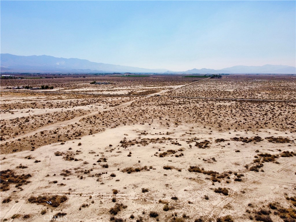 9 Camp Rock Road Lucerne Valley, CA 92356 - Photo 11 of 37