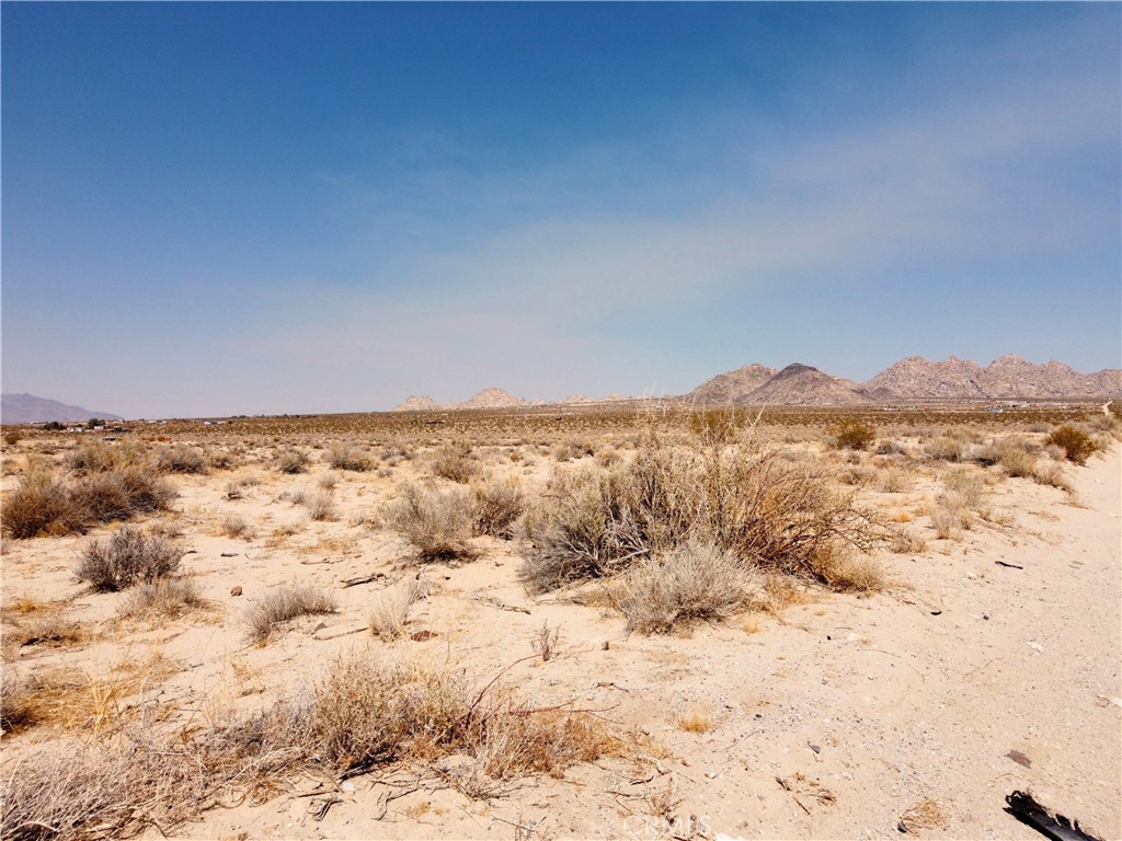9 Camp Rock Road Lucerne Valley, CA 92356 - Photo 3 of 37 a view of sky view