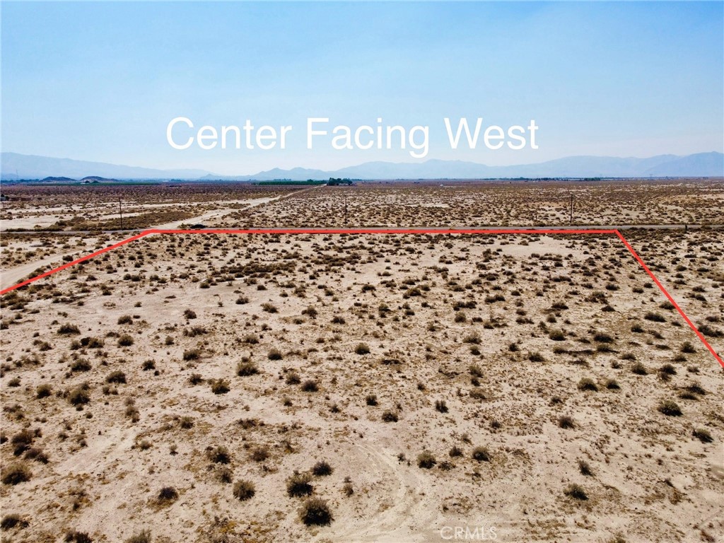 9 Camp Rock Road Lucerne Valley, CA 92356 - Photo 32 of 37 a view of a pathway