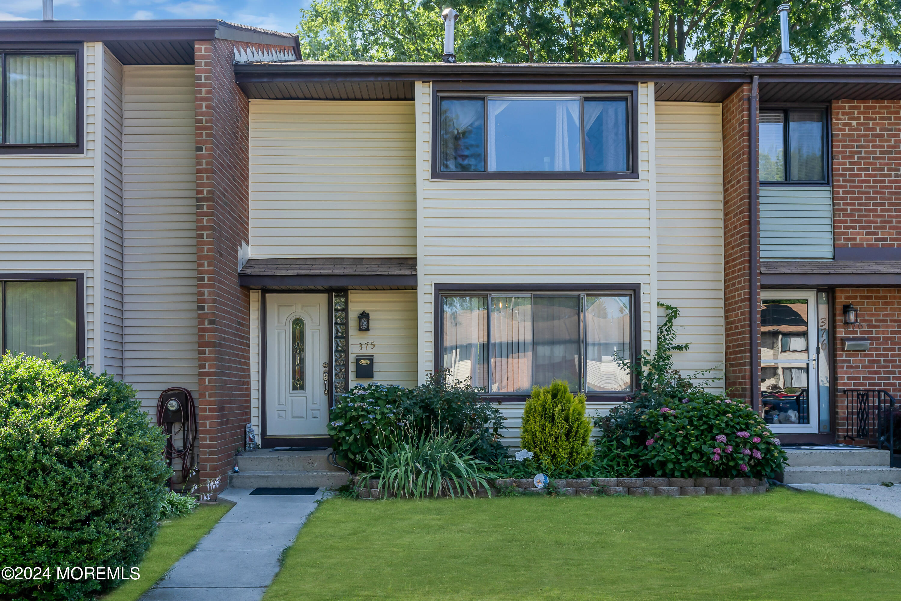 375 Bolton Road Hightstown, NJ 08520 - Photo 3 of 22 003__dsc0097-1b_697