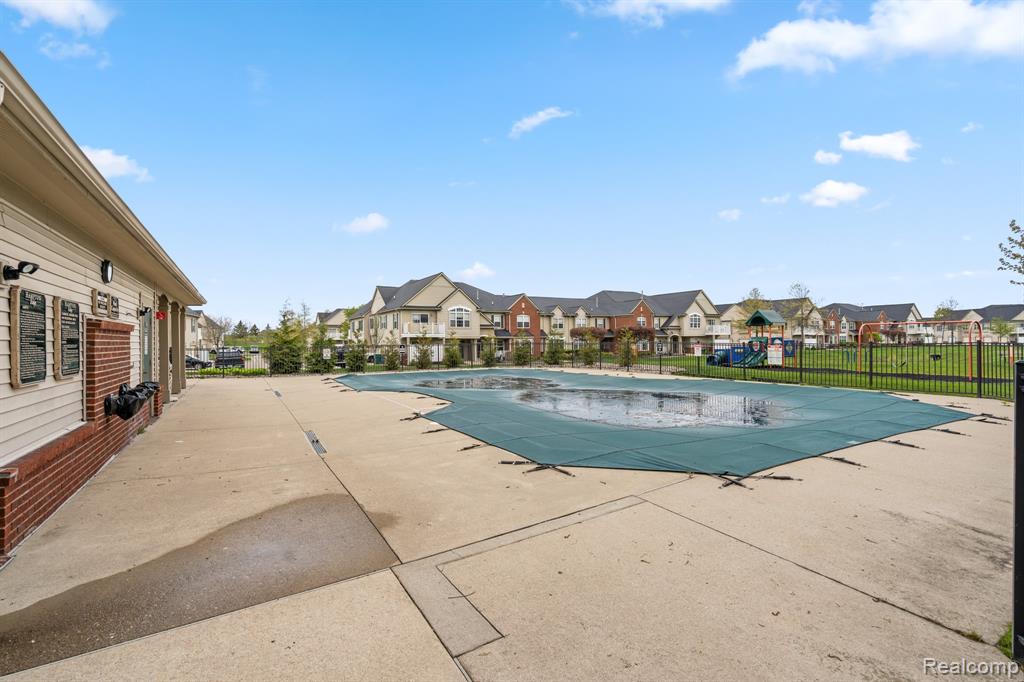 4130 Hampton Ridge Boulevard, Unit 63 Howell, MI 48843 - Photo 14 of 32