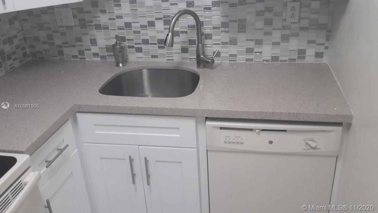 405 South Pine Island Road, Unit 106D Plantation, FL 33324 - Photo 2 of 30