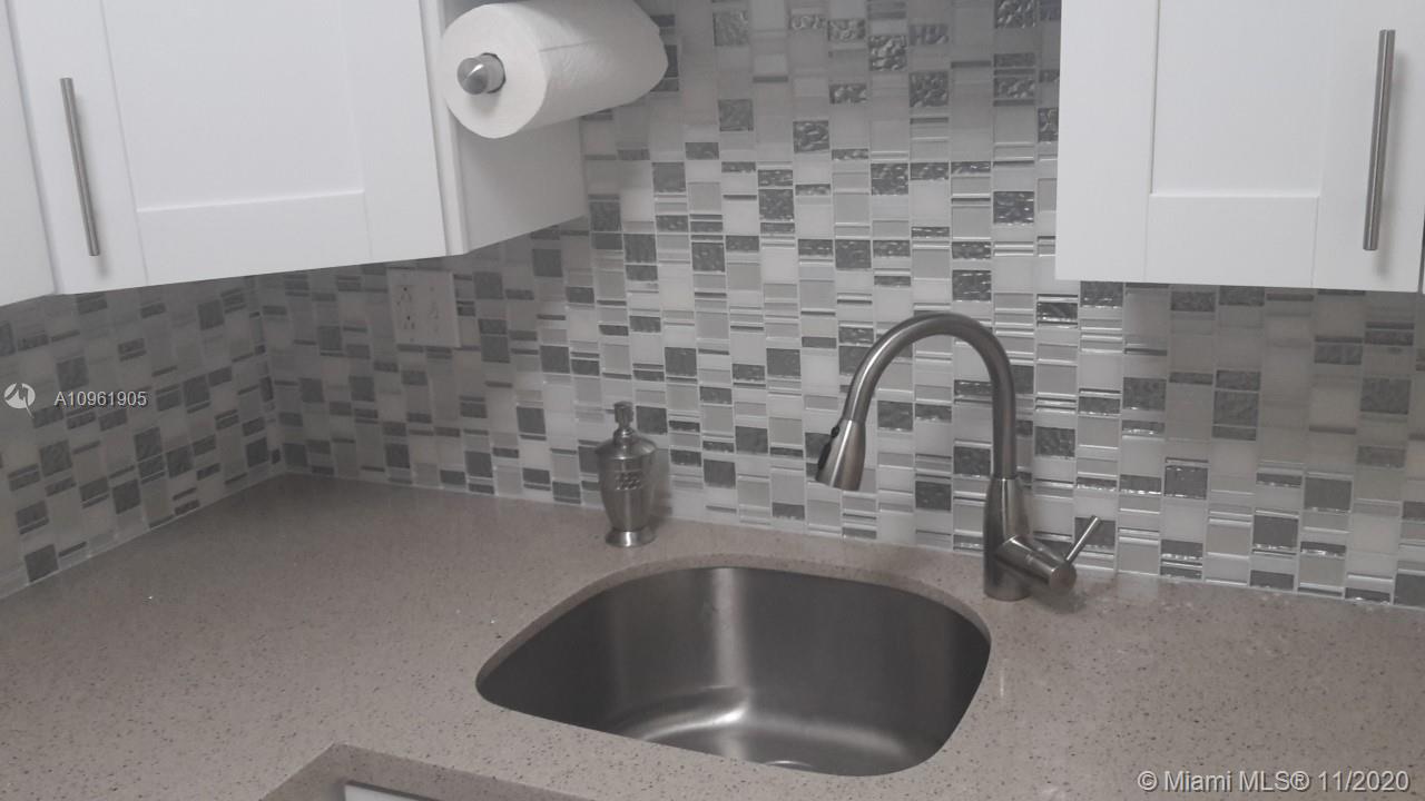 405 South Pine Island Road, Unit 106D Plantation, FL 33324 - Photo 4 of 30