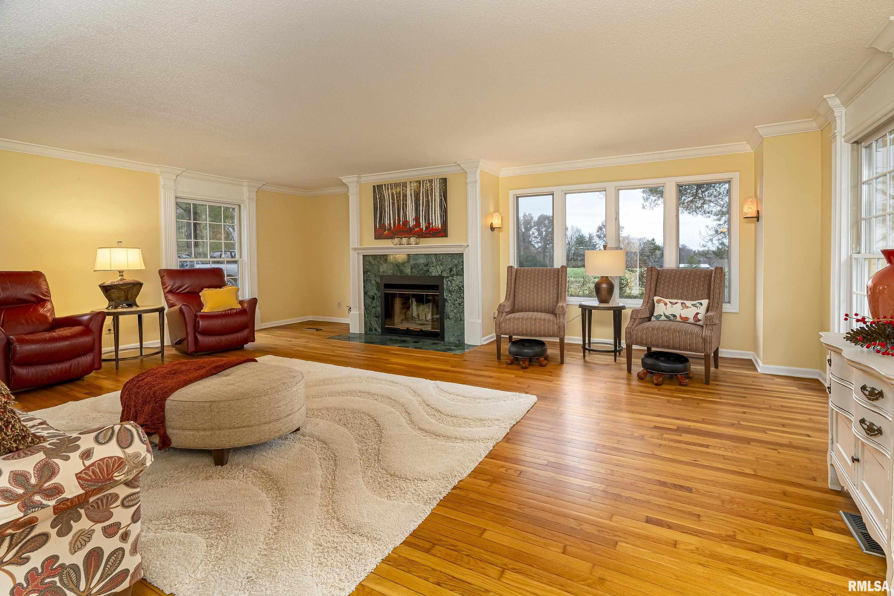 2398 Country Club Road Carbondale, IL 62901 - Photo 8 of 43 Gallery Image 8