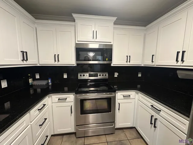 $2,350 | 17240 Rennes Drive, Prairieville, LA 70769