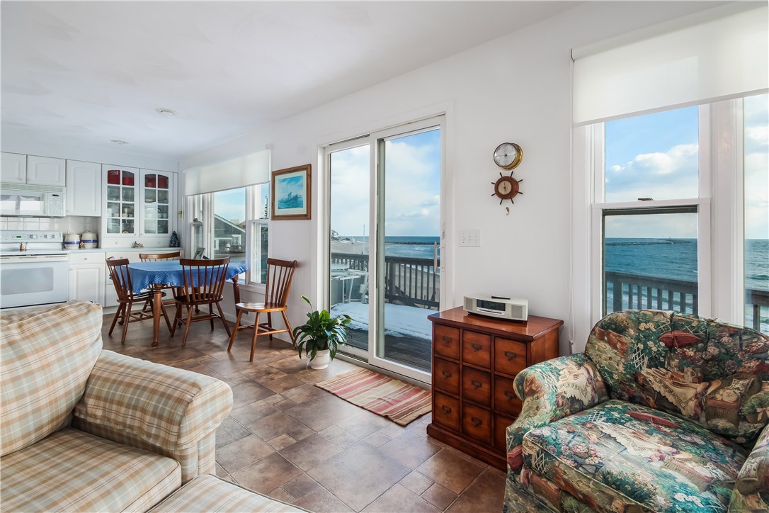 1117 Succotash Road Narragansett, RI 02879 - Photo 6 of 16 Gallery Image 6