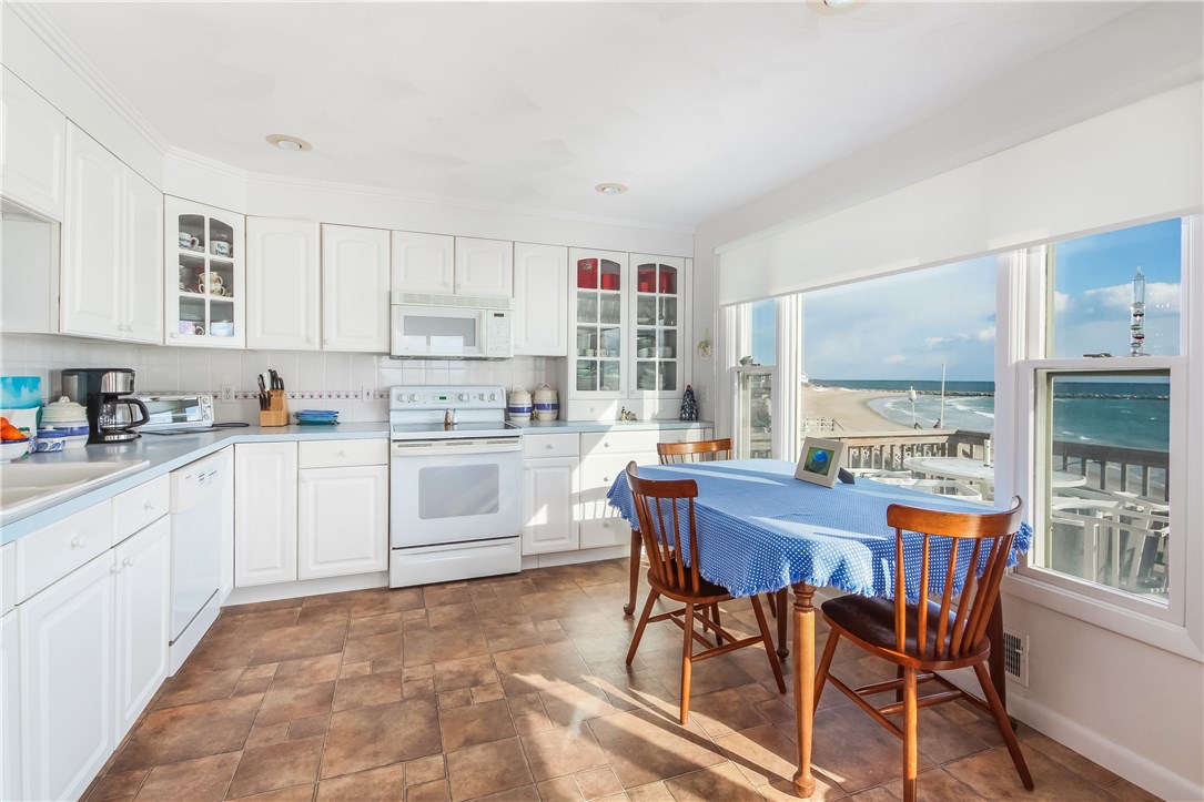 1117 Succotash Road Narragansett, RI 02879 - Photo 8 of 16 Gallery Image 8