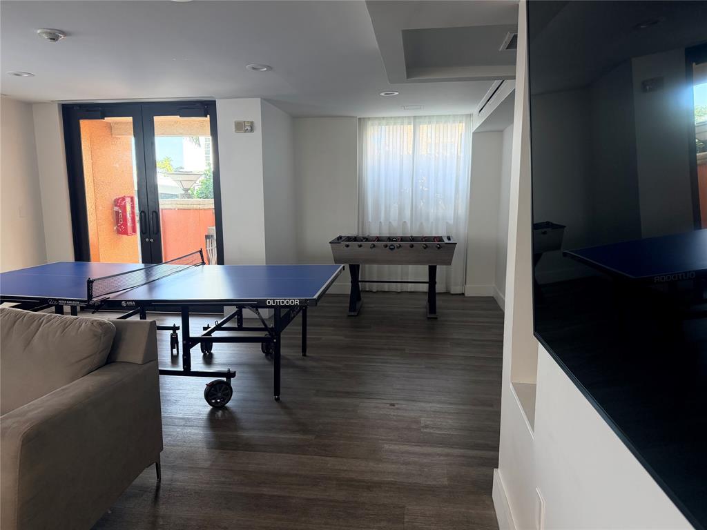 100 North Federal Highway, Unit 1226 Fort Lauderdale, FL 33301 - Photo 24 of 29 a dining room with furniture and wooden floor