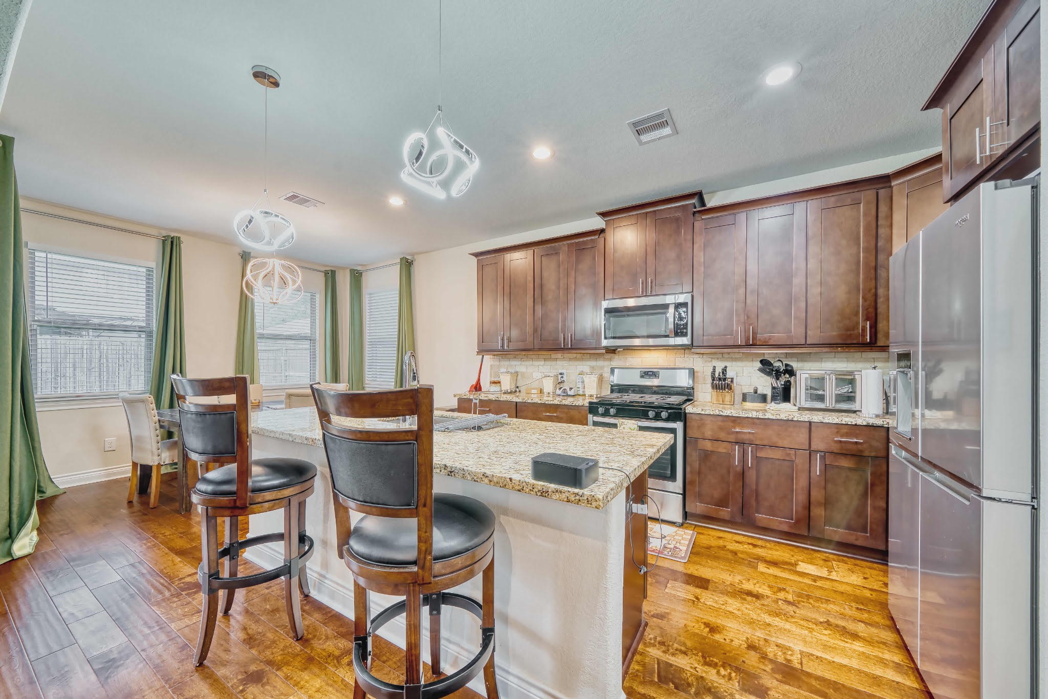 12092 La Salle River Road Conroe, TX 77304 - Photo 12 of 16 Family/Dining