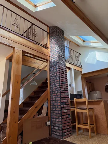 a view of an outdoor space