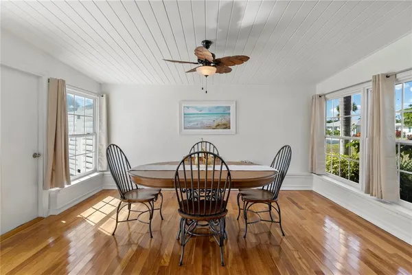 $5,500 | 124 Field Avenue East, Venice, FL 34285