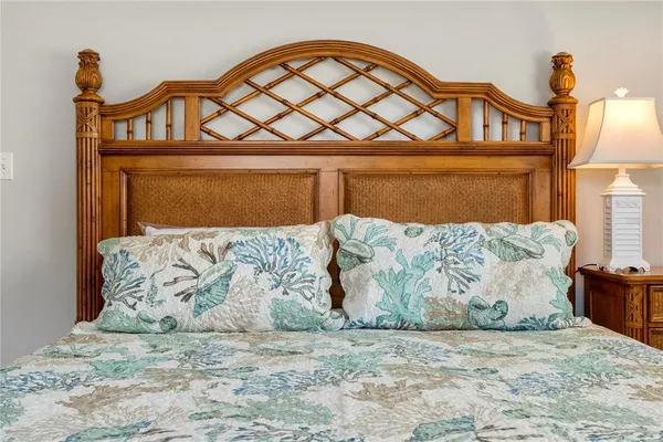 $5,500 | 124 Field Avenue East, Venice, FL 34285