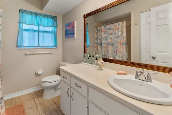 $5,500 | 124 Field Avenue East, Venice, FL 34285