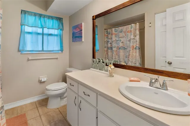 $5,500 | 124 Field Avenue East, Venice, FL 34285