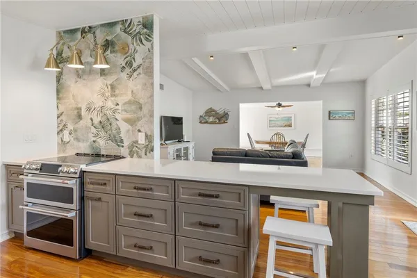 $5,500 | 124 Field Avenue East, Venice, FL 34285