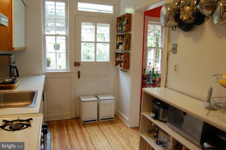 4823 Reservoir Road Northwest Washington, DC 20007 - Photo 14 of 30 Kitchen