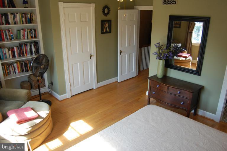 4823 Reservoir Road Northwest Washington, DC 20007 - Photo 17 of 30 Bedroom (Master)