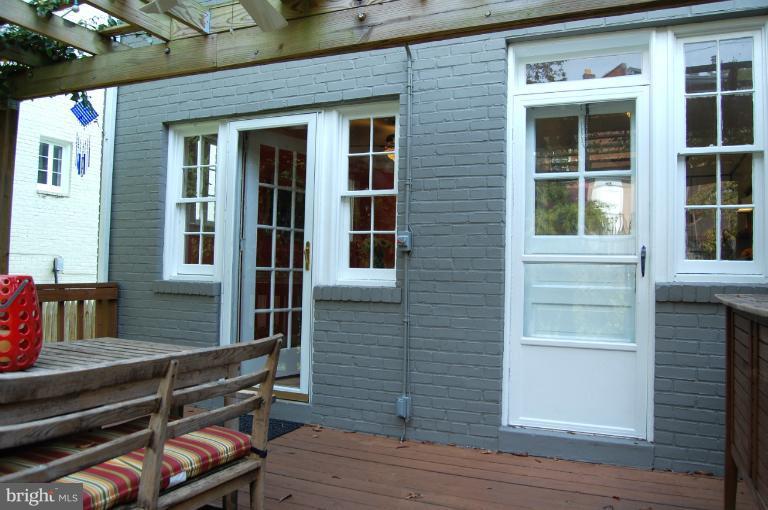 4823 Reservoir Road Northwest Washington, DC 20007 - Photo 29 of 30 Exterior (Rear)