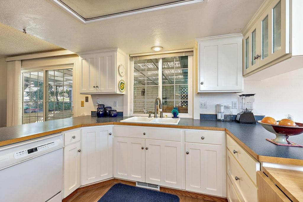 1516 Ridge Way Medford, OR 97504 - Photo 10 of 33 Additional Photo