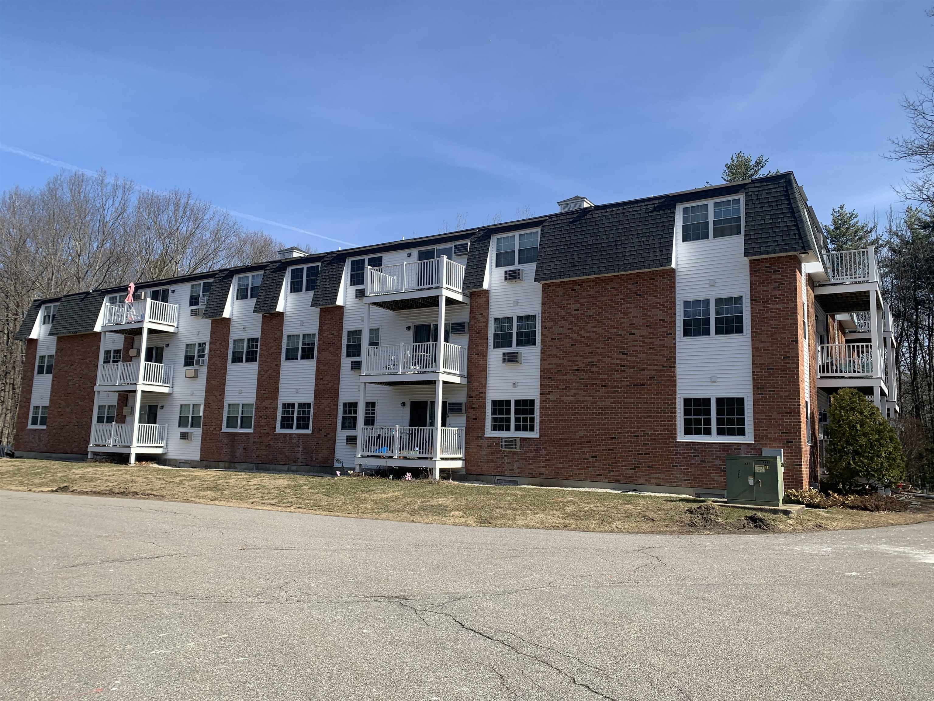 39 Ernest Avenue, Unit 303 Exeter, NH 03833 - Photo 1 of 22