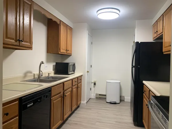 $274,900 | 39 Ernest Avenue, Unit 303, Exeter, NH 03833