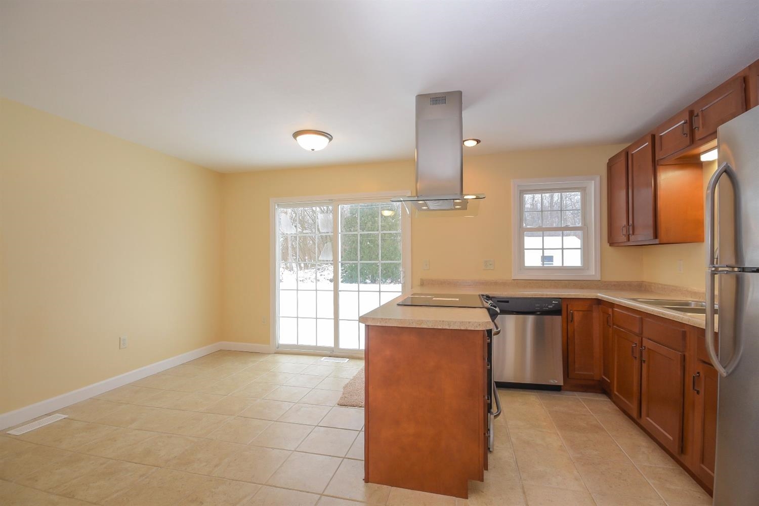 792 Governor Road Valparaiso, IN 46385 - Photo 5 of 10 1500x1000