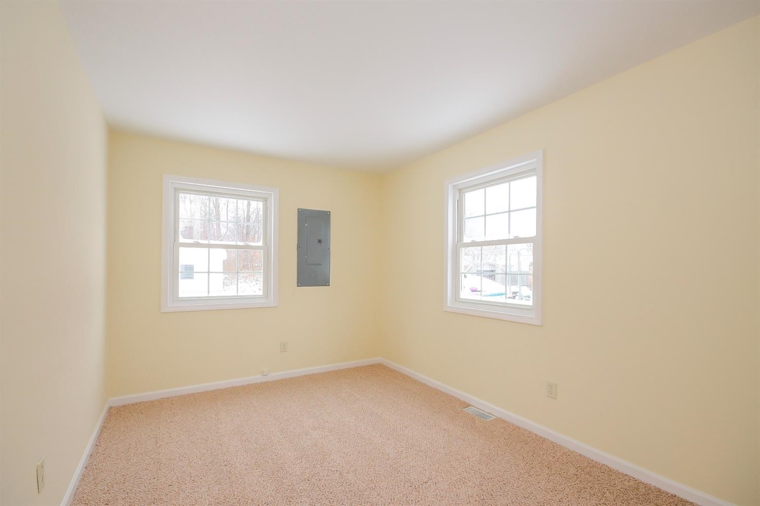 792 Governor Road Valparaiso, IN 46385 - Photo 8 of 10 1500x1000