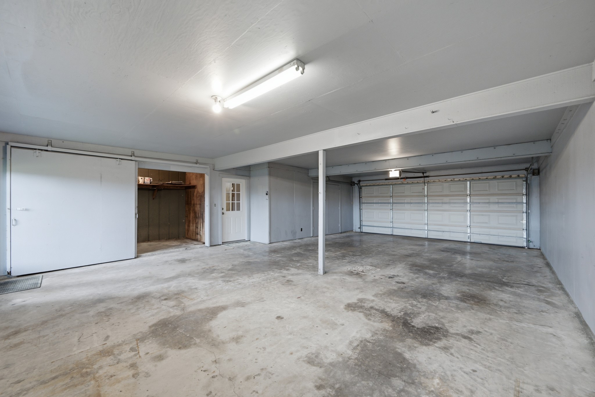 3135 Main Avenue Rosenberg, TX 77471 - Photo 35 of 39 oversized garage with additional storage