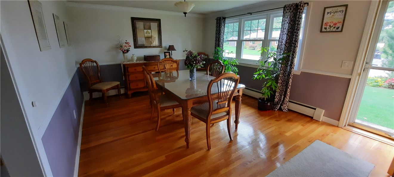 27 Circle Drive Coventry, RI 02816 - Photo 3 of 26 DINING ROOM