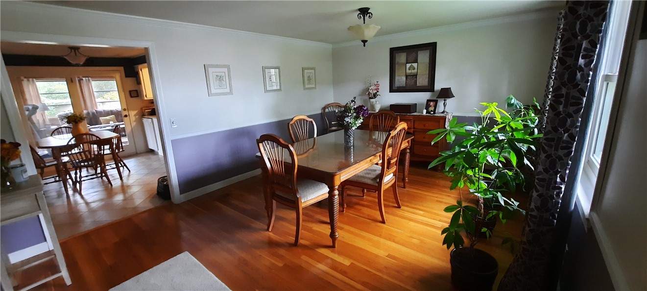 27 Circle Drive Coventry, RI 02816 - Photo 4 of 26 DINING ROOM