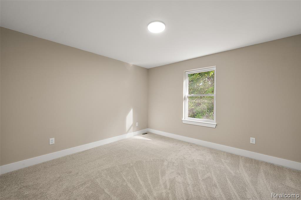 9355 Andersonville Road Clarkston, MI 48346 - Photo 36 of 57