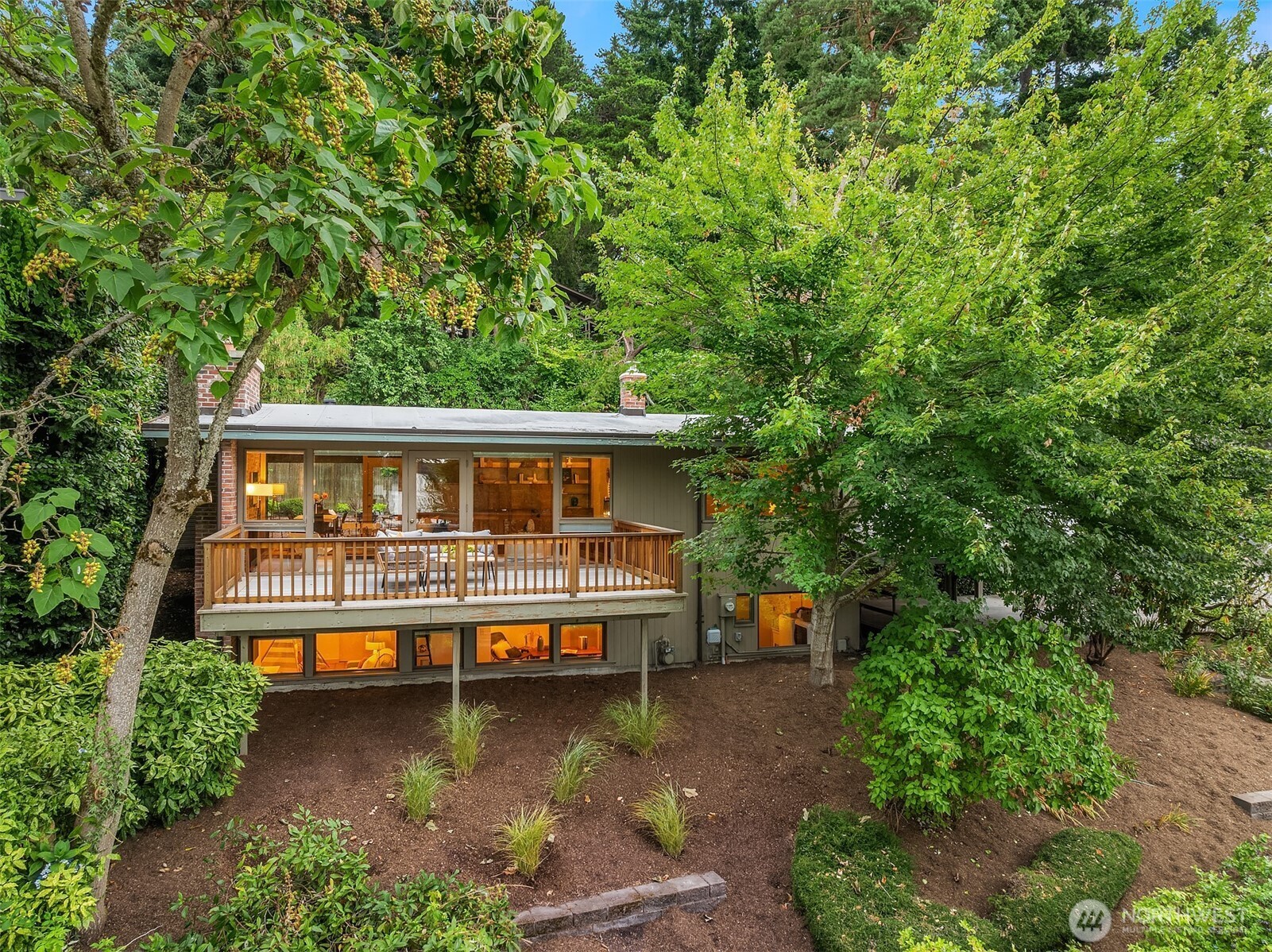 4148 Boulevard Place Mercer Island, WA 98040 - Photo 34 of 37