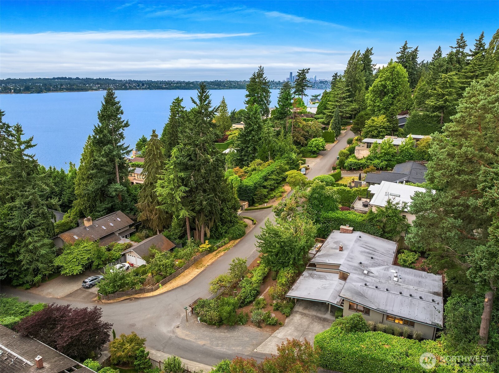 4148 Boulevard Place Mercer Island, WA 98040 - Photo 5 of 37