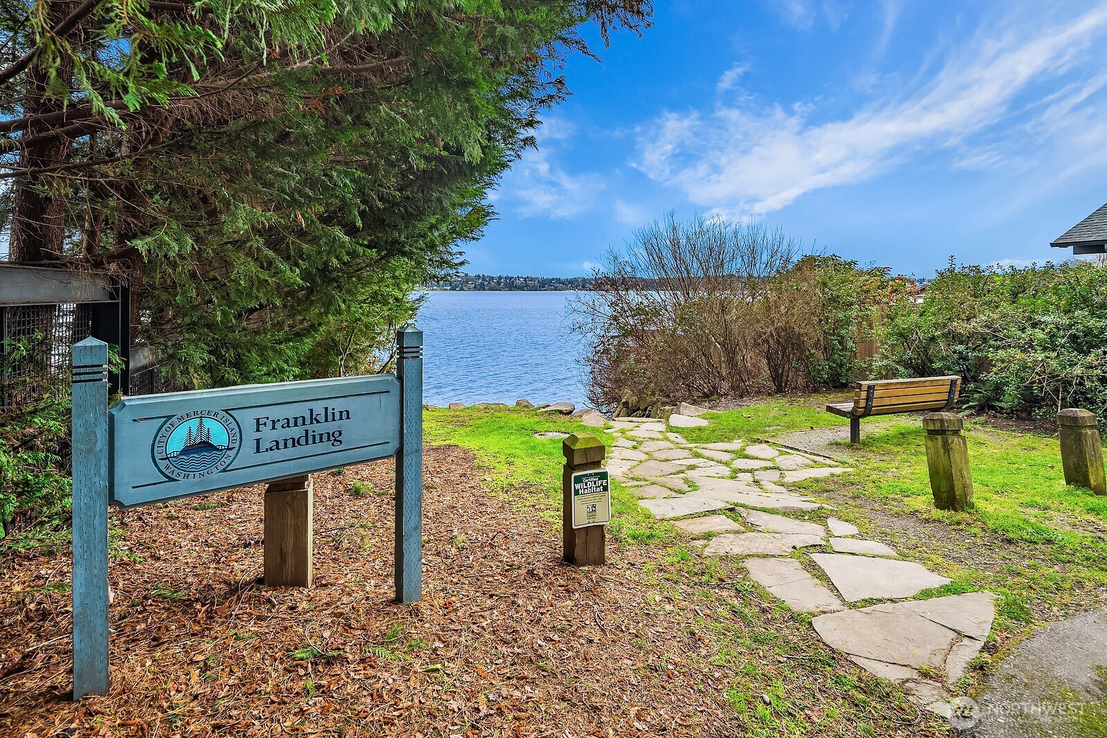 4148 Boulevard Place Mercer Island, WA 98040 - Photo 6 of 37