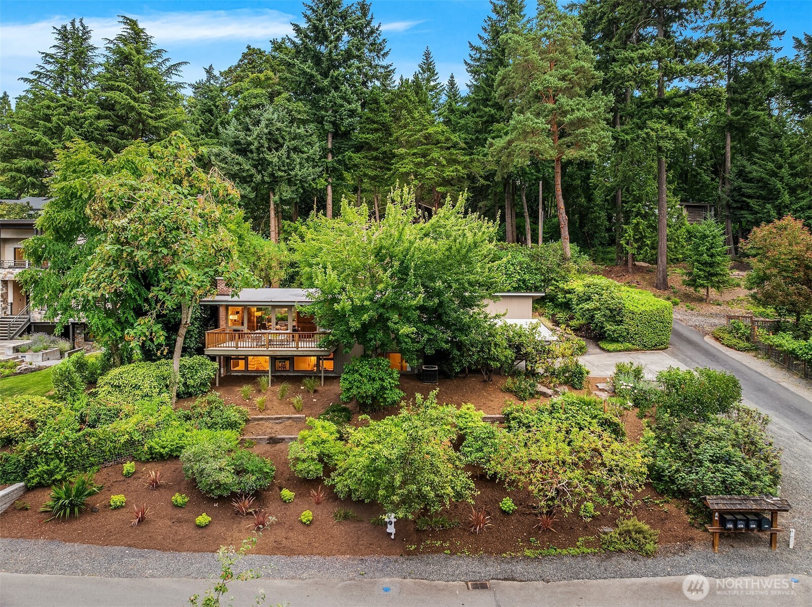 4148 Boulevard Place Mercer Island, WA 98040 - Photo 8 of 37