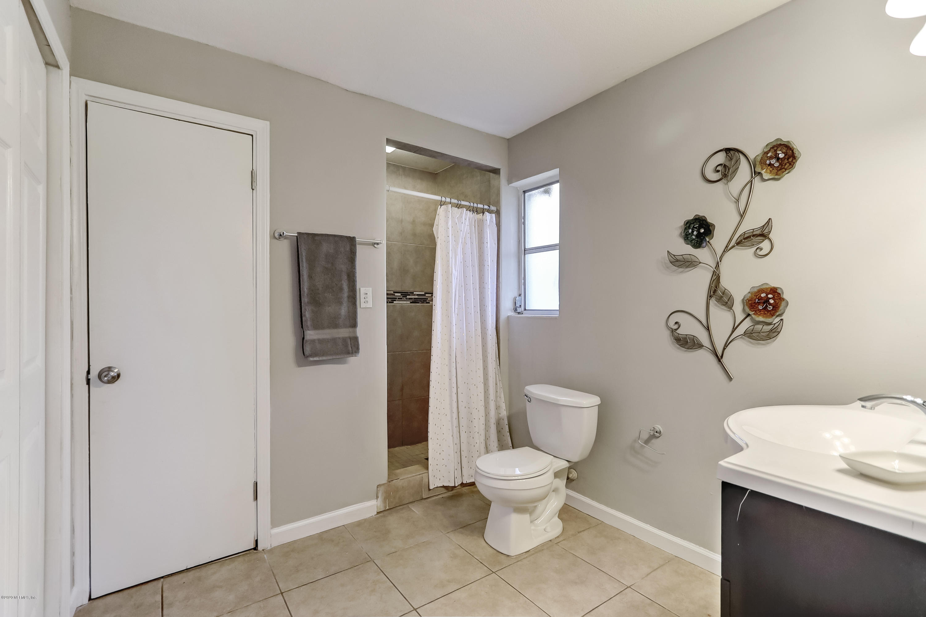 227 Sapelo Road Jacksonville, FL 32216 - Photo 12 of 35 Rave Home Staging Jacksonville (9)