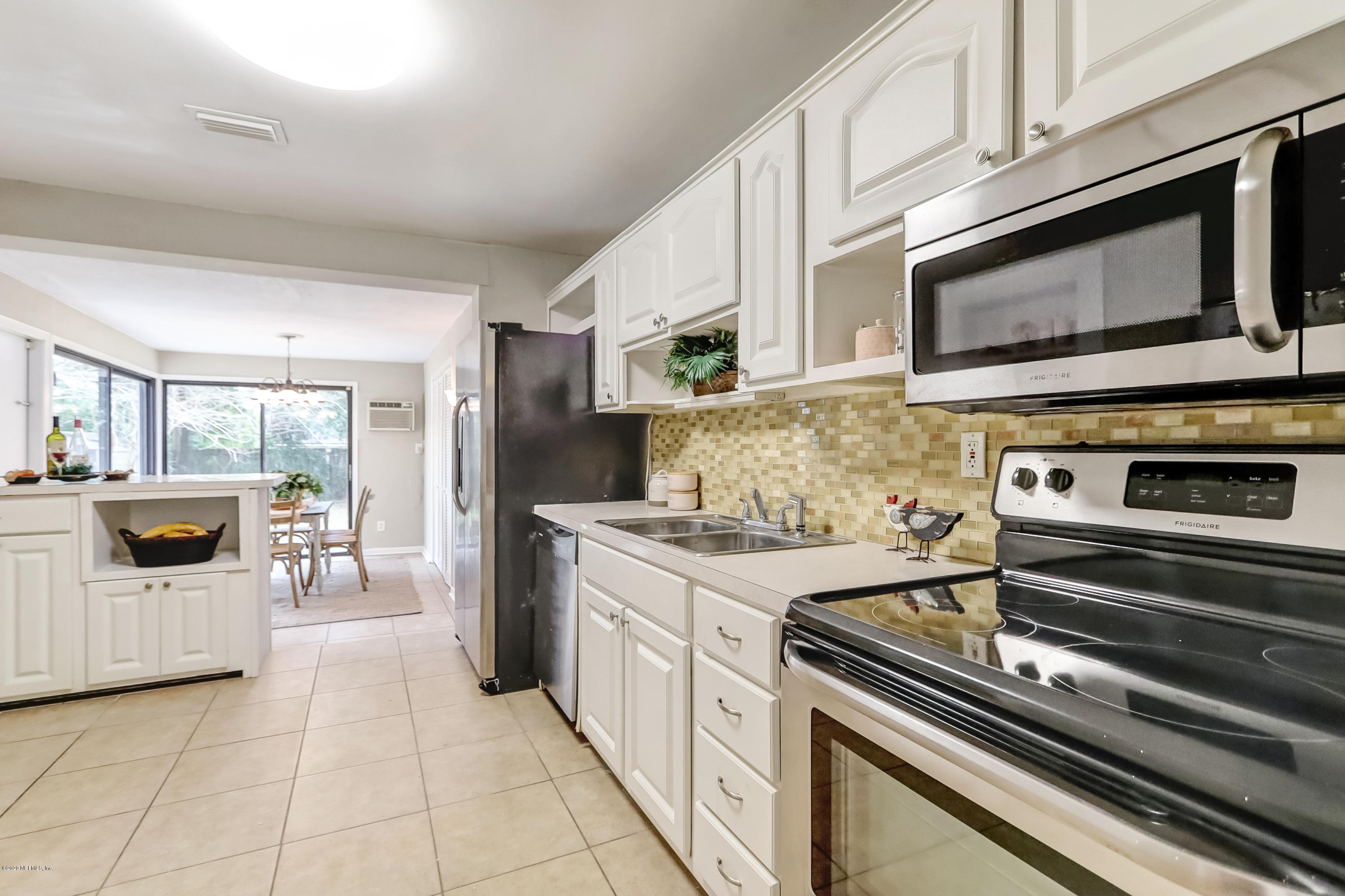 227 Sapelo Road Jacksonville, FL 32216 - Photo 24 of 35 Rave Home Staging Jacksonville (21)