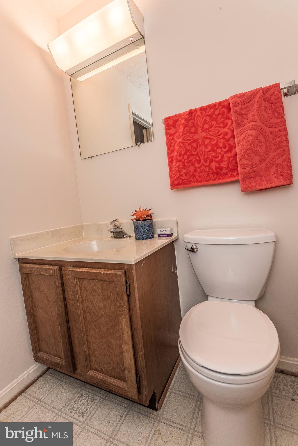 11432 Encore Drive Silver Spring, MD 20901 - Photo 3 of 24 Bath